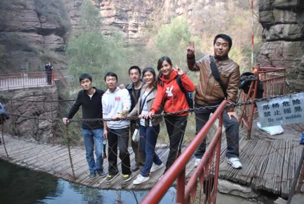 �Ʒ��W(w��ng)�j(lu��)�f(w��n)��ɽ��ӛ